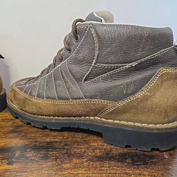Schnee\'s Men\'s Sz 9 Mountain Daily Brown Insulated Boots Artic Grip SCW-918 MED main image 5